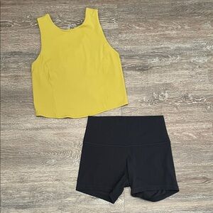EUC Lululemon Workout Set. Size 8